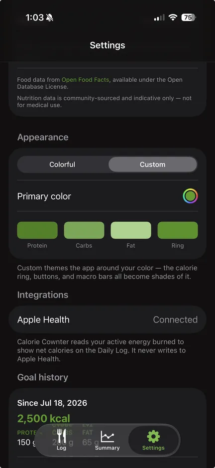 The Appearance section of Settings in dark mode, set to Custom, with a primary color swatch and preview chips showing protein, carbs, fat and ring as shades of green.